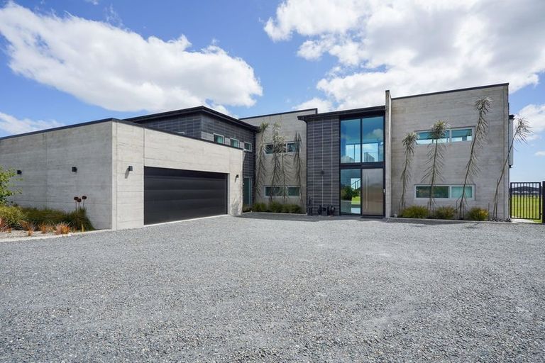 Photo of property in 89 Sunrise Drive, Seaward Bush, Invercargill, 9812