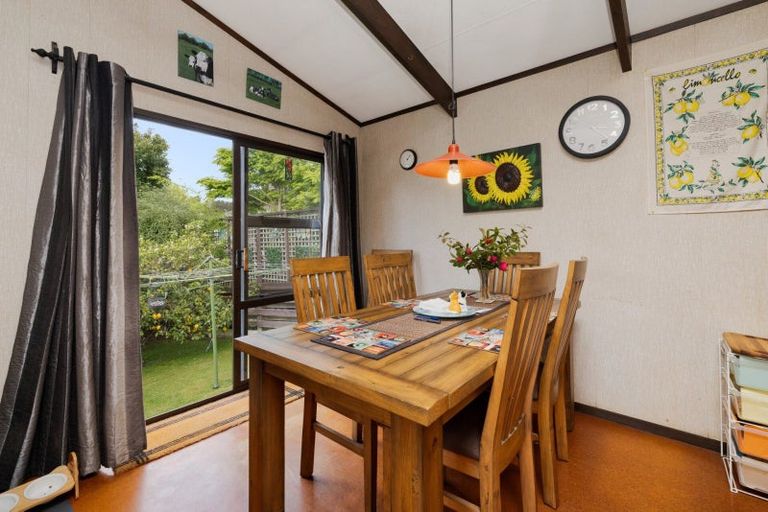 Photo of property in 48 Resolution Road, Welcome Bay, Tauranga, 3112