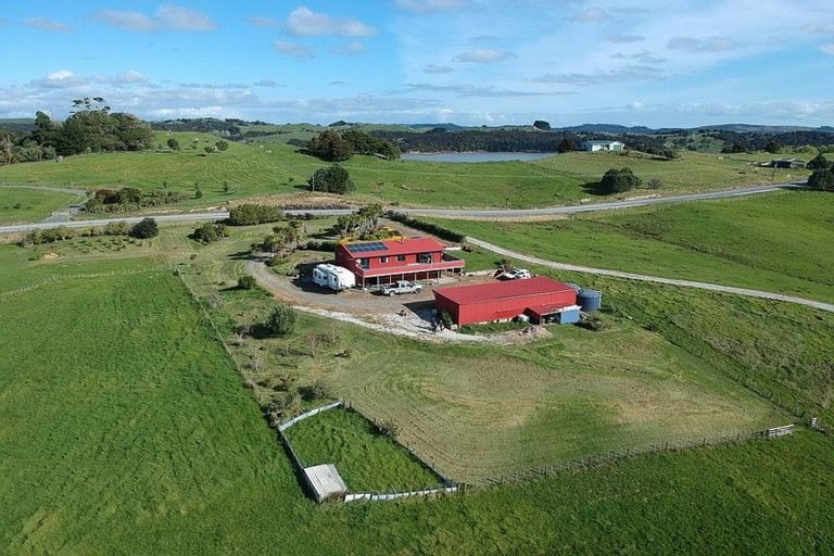 Photo of property in 352 Heatley Road, Whakapirau, Maungaturoto, 0583