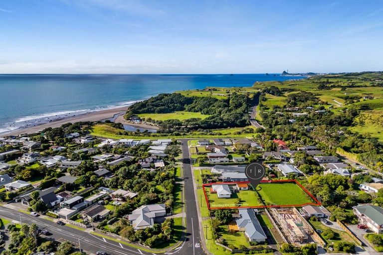 Photo of property in 6 Mace Terrace, Oakura, 4314