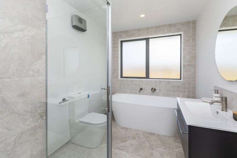 Photo of property in 104 Skibbereen Drive, Halswell, 8025