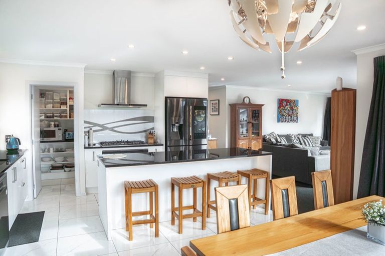 Photo of property in 87 Woburn Road, Woburn, Lower Hutt, 5010