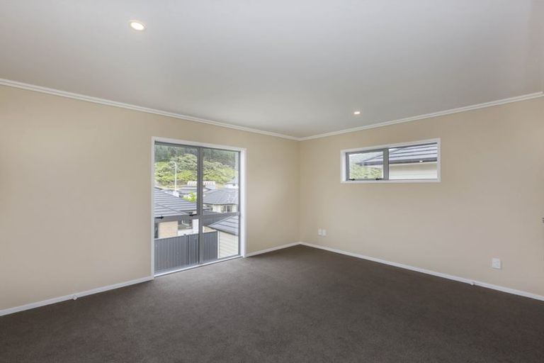Photo of property in 1 Chalfont Road, Silverstream, Upper Hutt, 5019