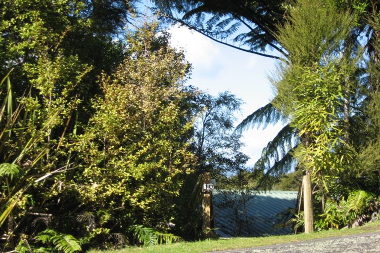 Photo of property in 10 Hauraki Terrace, Pukawa Bay, Turangi, 3381