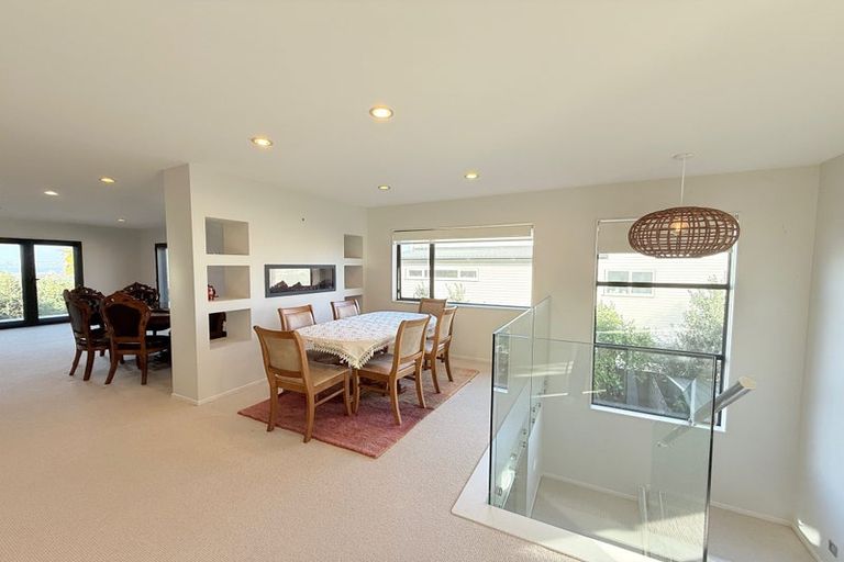 Photo of property in 137 Luckens Road, West Harbour, Auckland, 0618