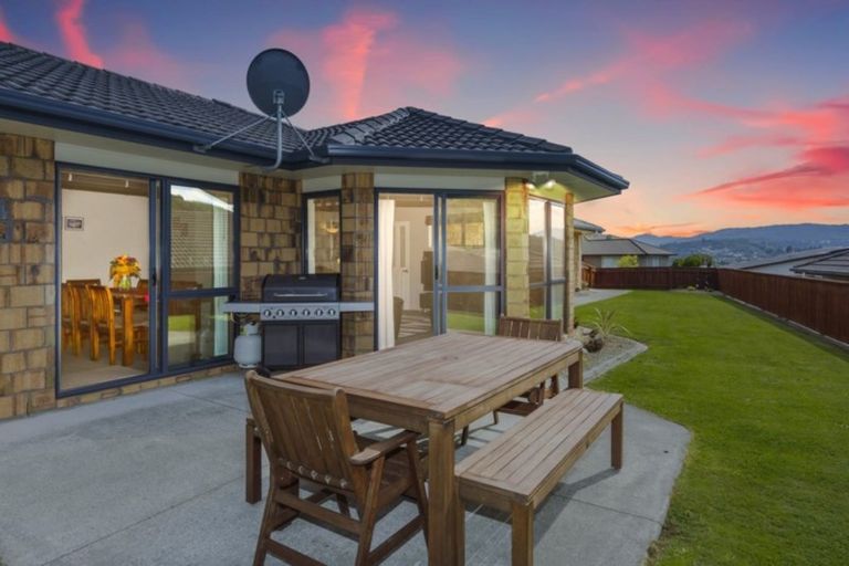 Photo of property in 44 King Charles Drive, Kingsley Heights, Upper Hutt, 5018