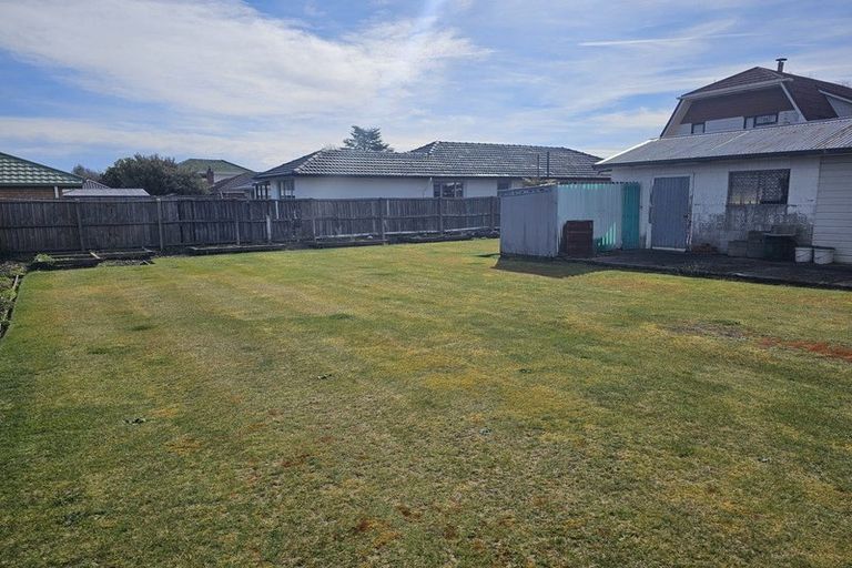 Photo of property in 2/149 Grimseys Road, Redwood, Christchurch, 8051
