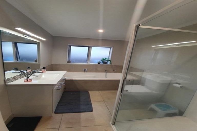 Photo of property in 37 Wellfield Drive, Papakura, 2110