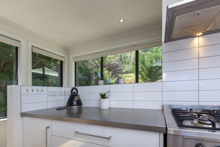 Photo of property in 39b Kakariki Grove, Waikanae, 5036