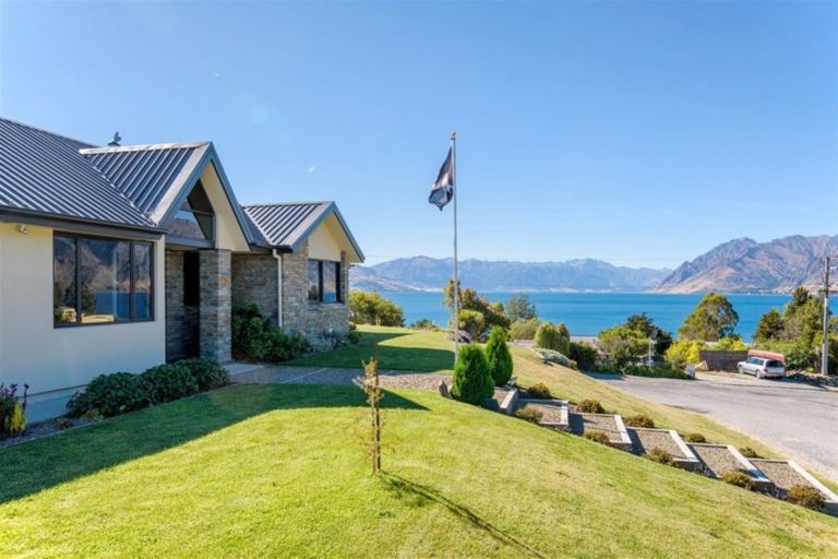 Photo of property in 115 Lakeview Terrace, Lake Hawea, Wanaka, 9382