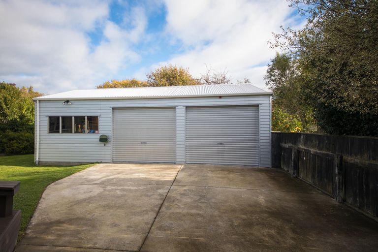Photo of property in 22 Richmond Avenue, Takaro, Palmerston North, 4410