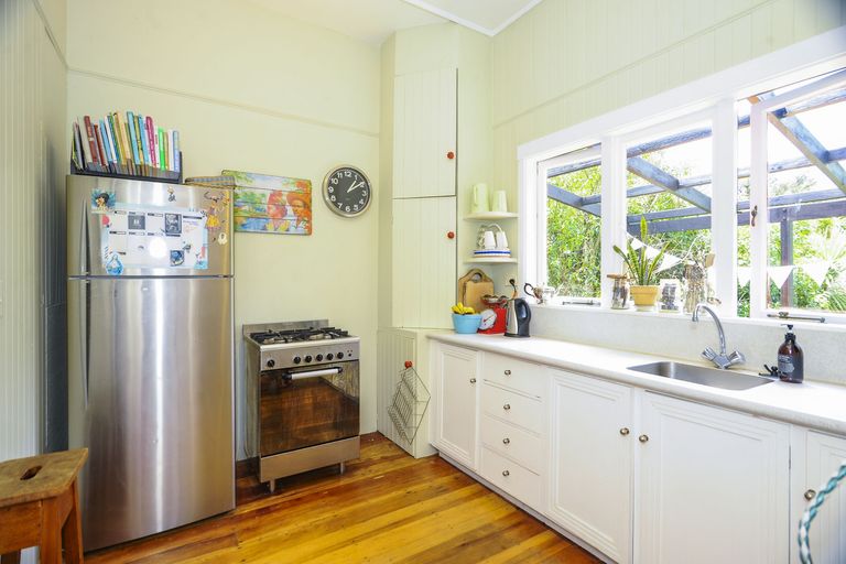 Photo of property in 378 Huia Road, Titirangi, Auckland, 0604