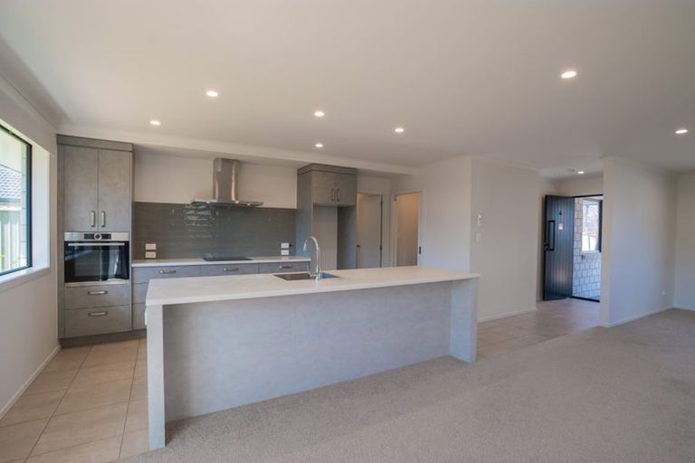 Photo of property in 40 Golden Shore Place, Coromandel, 3506