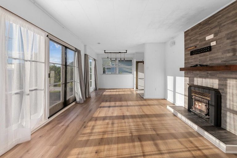 Photo of property in 26 Charles Road, Hannahs Bay, Rotorua, 3010