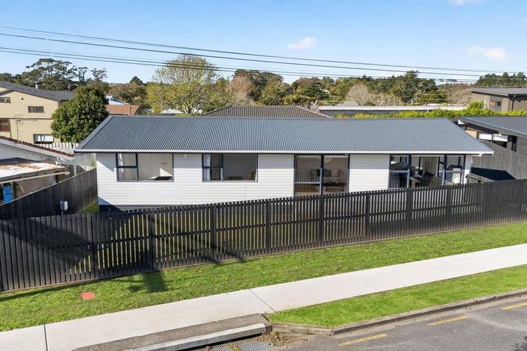 Photo of property in 22a Matua Road, Huapai, Kumeu, 0810