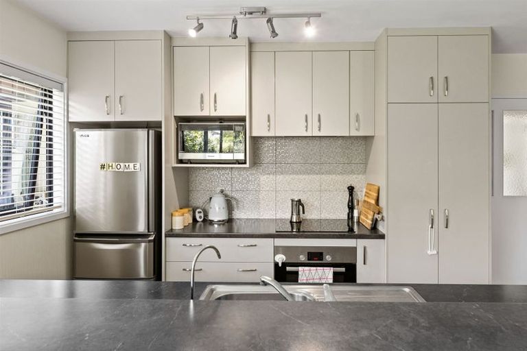 Photo of property in 2/114 Saint James Avenue, Papanui, Christchurch, 8053