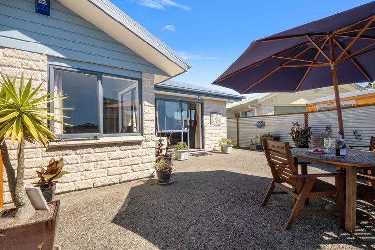 Photo of property in 32 Somerset Crescent, Highbury, Palmerston North, 4412