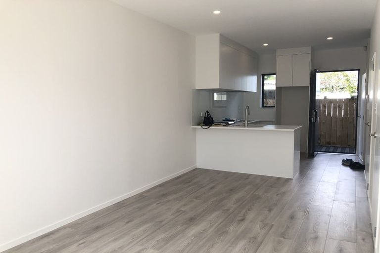 Photo of property in 13d Serjeant Street, Henderson, Auckland, 0612