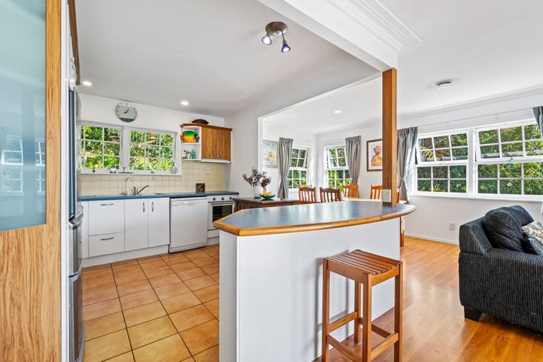 Photo of property in 3 Awaruku Road, Torbay, Auckland, 0630