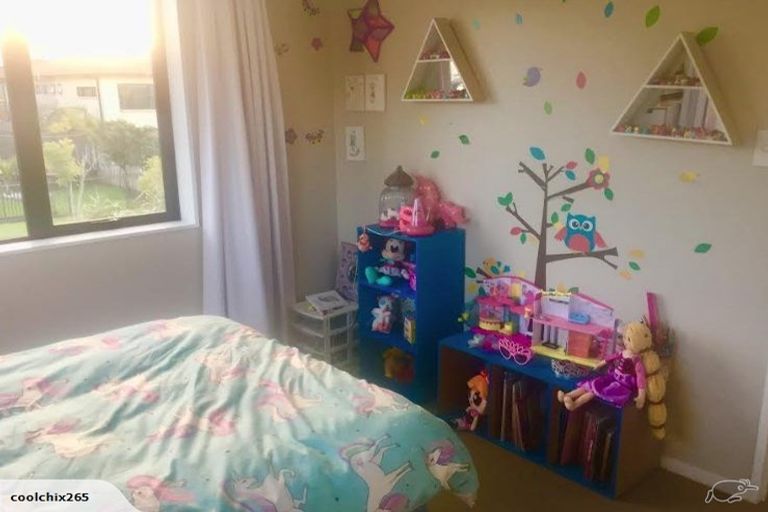 Photo of property in 29 Midhurst Avenue, Henderson, Auckland, 0612