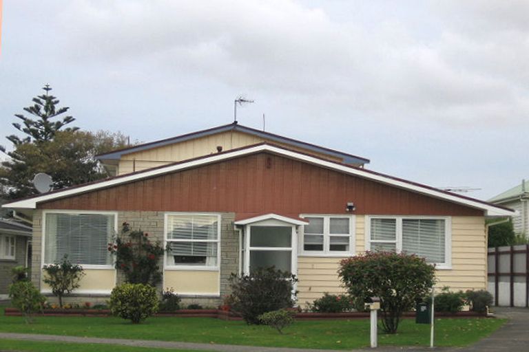 Photo of property in 3 Percy Cameron Street, Avalon, Lower Hutt, 5011
