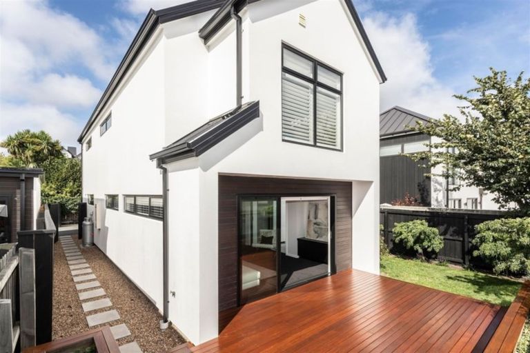 Photo of property in 19b Cheltenham Street, Merivale, Christchurch, 8014