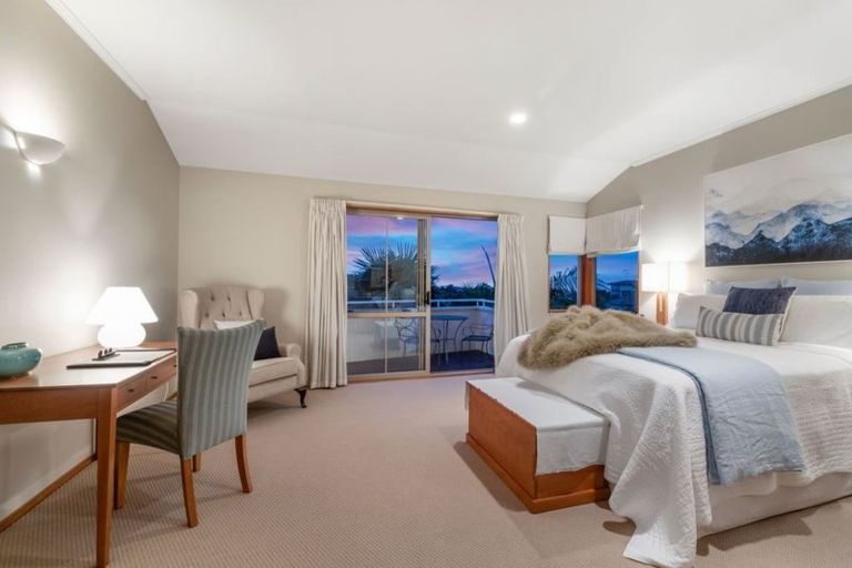 Photo of property in 50 Penguin Drive, Murrays Bay, Auckland, 0630