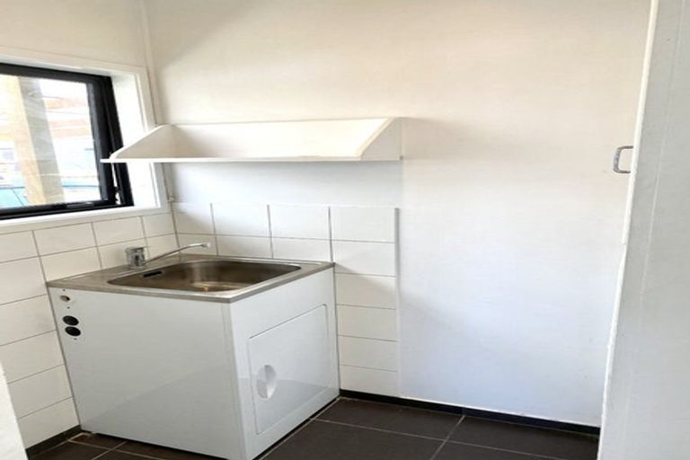 Photo of property in 123 Riverpark Crescent, Henderson, Auckland, 0610