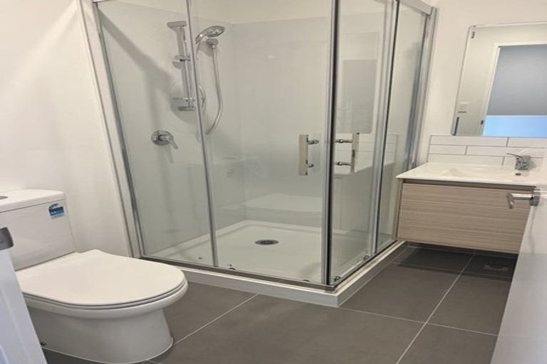 Photo of property in 60 Tukari Lane, Mangere Bridge, Auckland, 2022