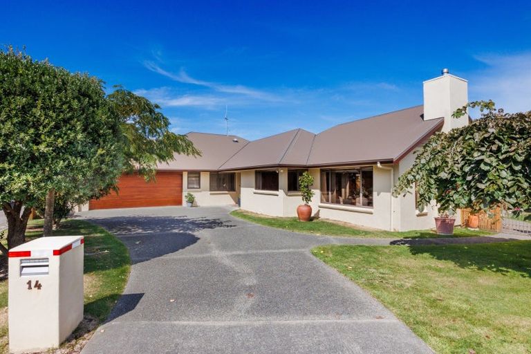 Photo of property in 14 Masefield Terrace, Kelvin Grove, Palmerston North, 4414
