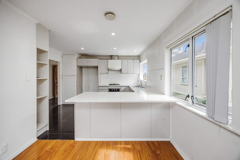 Photo of property in 76 Mclean Avenue, Papatoetoe, Auckland, 2025