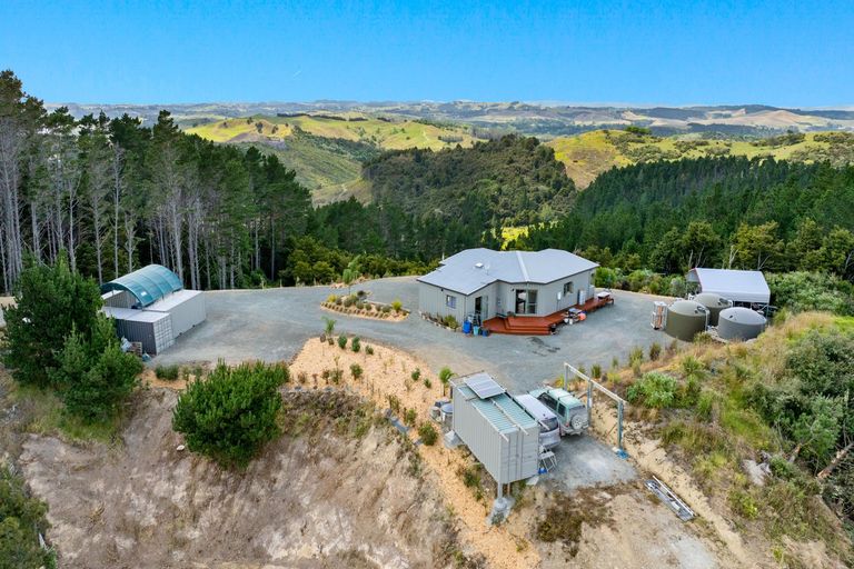 Photo of property in 663 Bickerstaffe Road, Maungaturoto, 0587