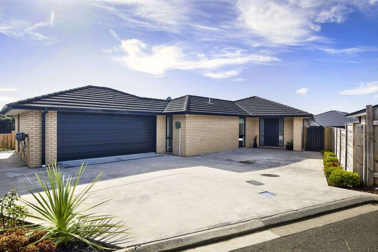 Photo of property in 27 Topsail Way, Whitby, Porirua, 5024