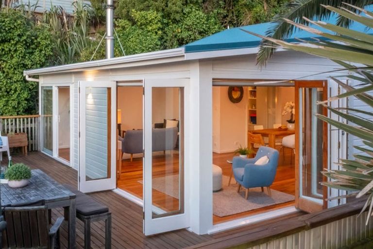 Photo of property in 20 Pingau Street, Paekakariki, 5034