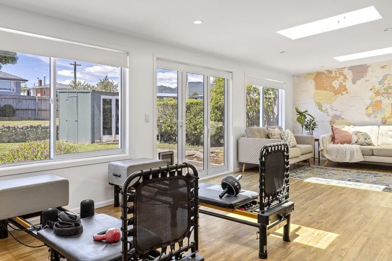 Photo of property in 5 Te Hatepe Avenue, Taupo, 3330