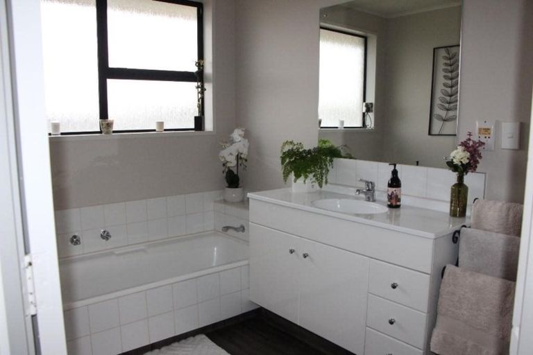 Photo of property in 13 Harris Street, Pleasant Point, 7903