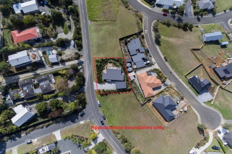 Photo of property in 32 Cable Bay Block Road, Cable Bay, 0420