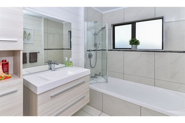 Photo of property in 58b Jellicoe Road, Manurewa, Auckland, 2102