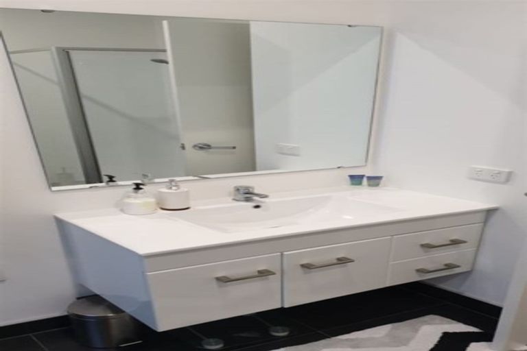 Photo of property in 51 Battalion Drive, Papakura, 2110