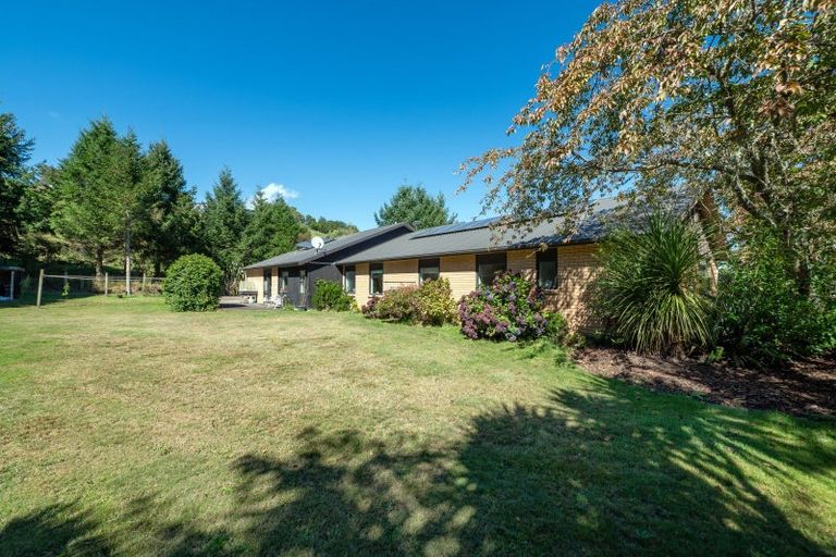 Photo of property in 34 Hepina Heights, Kinloch, Taupo, 3377