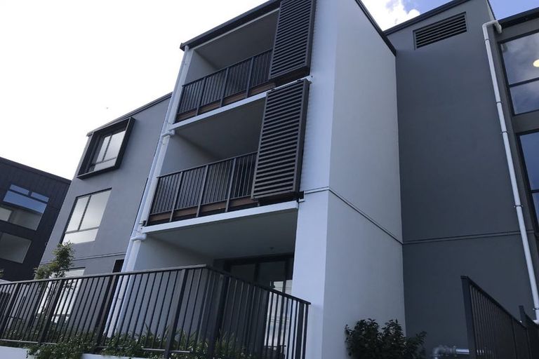 Photo of property in 101/2 Pukakaho Lane, Papatoetoe, Auckland, 2025