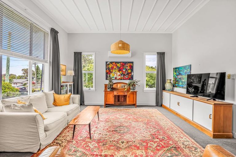 Photo of property in 30 Signal Street, Marton, 4710