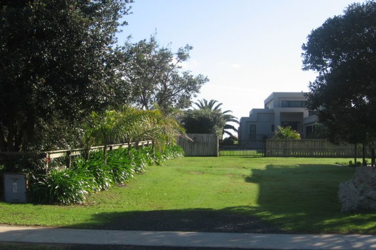 Photo of property in 252 Kenwood Drive, Matarangi, Whitianga, 3592