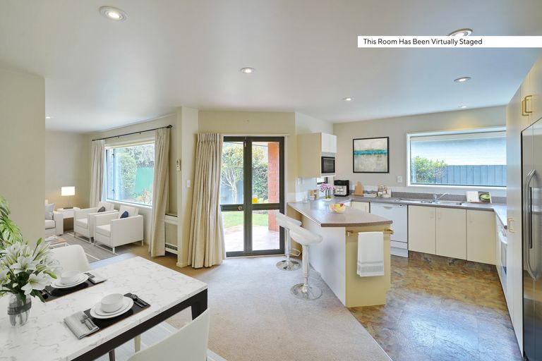 Photo of property in 2/371 Withells Road, Avonhead, Christchurch, 8042