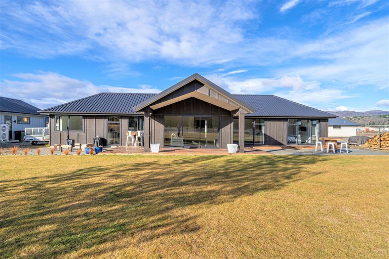 Photo of property in 55 Larch Crescent, Alexandra, 9320