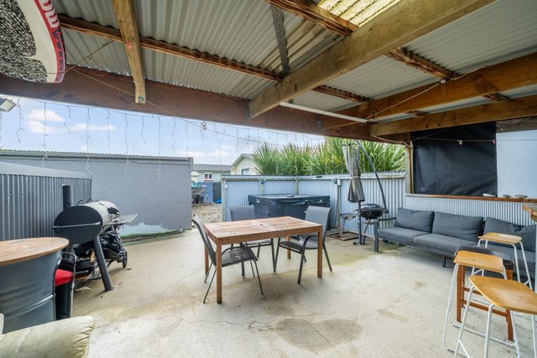 Photo of property in 8 Mackenzie Street, Winton, 9720