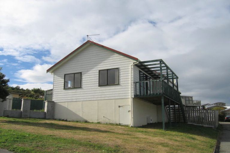 Photo of property in 10 Irwell Street, Island Bay, Wellington, 6023