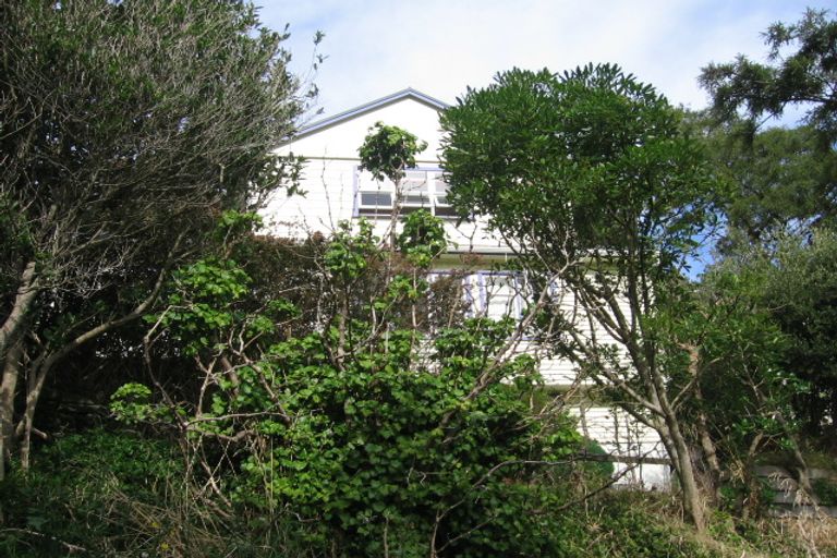 Photo of property in 28 Tannadyce Street, Strathmore Park, Wellington, 6022