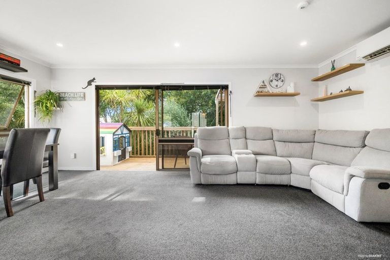 Photo of property in 2/33 Glenvar Road, Torbay, Auckland, 0630
