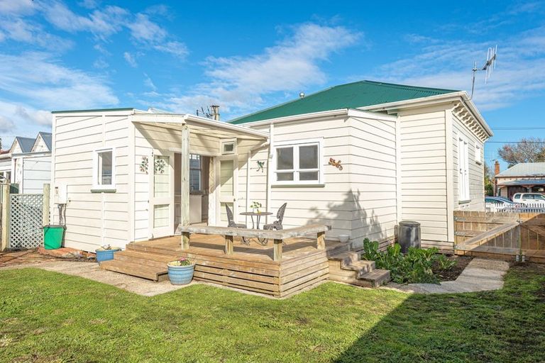 Photo of property in 24 Niblett Street, Whanganui, 4500